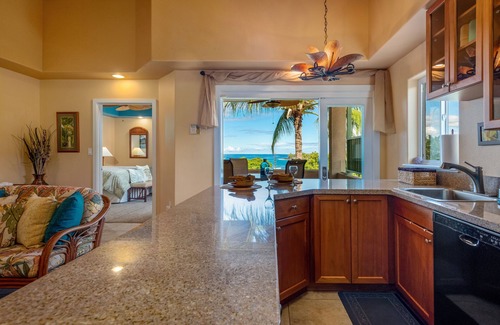 Kahaluu Bay Condo | Beach Front Ocean View Top Floor Luxury Penthouse!
