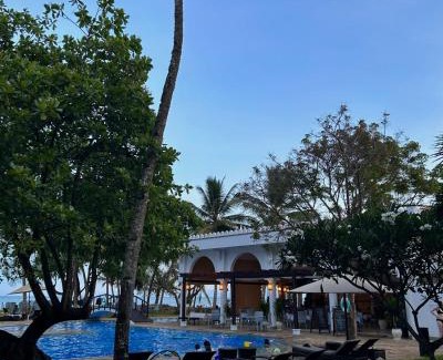 Galu Beach Apartment | Beach Front Spacious Apartment with Oceanview - Lantana Galu Beach Apartment