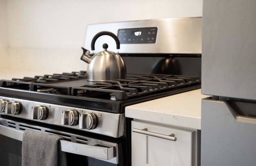 Pacific Beach Apartment | Beach Haven in Perfect Coastal Spot