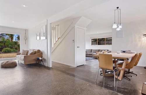 Whangamata House | Beach House on Blane - Whangamata Holiday Home