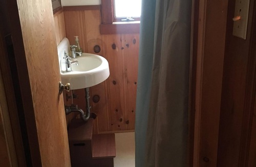 Holgate House | Beach Oasis Getaway-COACH HOUSE-Two Bungalows Available-Steps from the Water