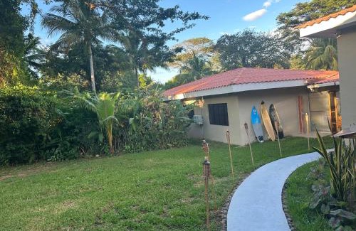 El Zonte House | Beach On The Rocks