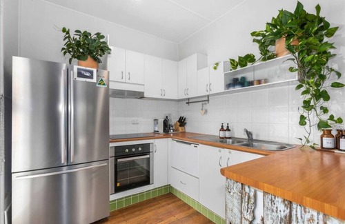 Coolangatta Apartment | Beach Pad close to Airport and Iconic Kirra Beach