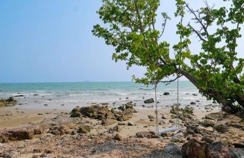 Chakphong Apartment | Beach Penthouse - 3 BR, Jacuzzi, Marriott pool access