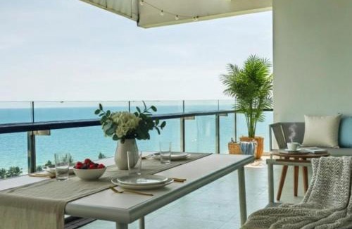 Chakphong Apartment | Beach Penthouse - 3 BR, Jacuzzi, Marriott pool access