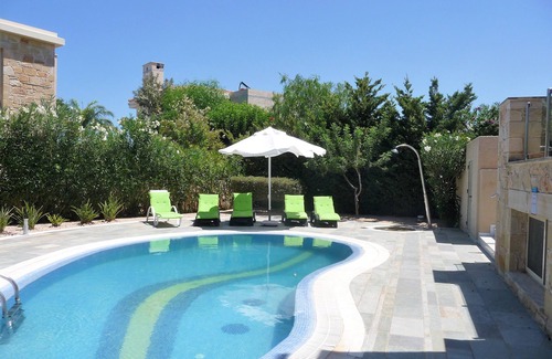 Latchi Villa | Beach Villa Private Pool A/C Wifi Tennis Court Sea Views Near Latchi