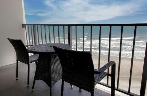 Litchfield by the Sea Apartment | Beaches and Dreams 4th Flr Oceanfront Room