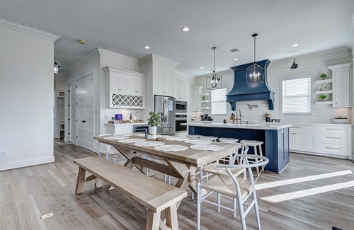 Crystal Beach House | Beaches&Dreams - HOT TUB - 5 Min Walk to Beach - Sleep 14