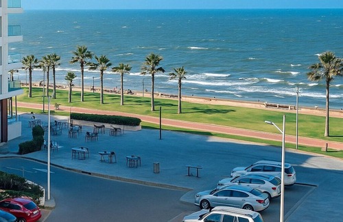 Port Said Governorate Ski Chalet | Beachfront Bliss Awaits You at Porto Said