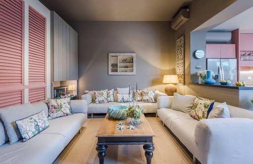 Viareggio Apartment | Beachfront 3 Bedrooms Apartment with Terrace in Viareggio