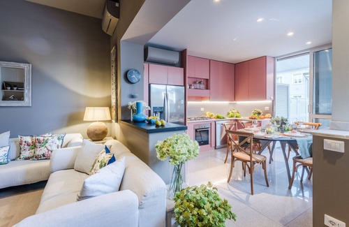 Viareggio Apartment | Beachfront 3 Bedrooms Apartment with Terrace in Viareggio