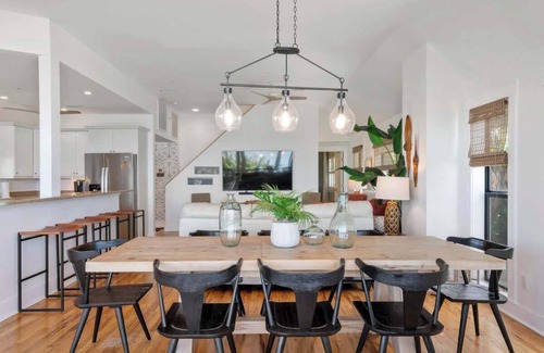 Jose's Hideaway House | Beachfront🌊3 KING suites & bunk room🛏️Pet Friendly🐾