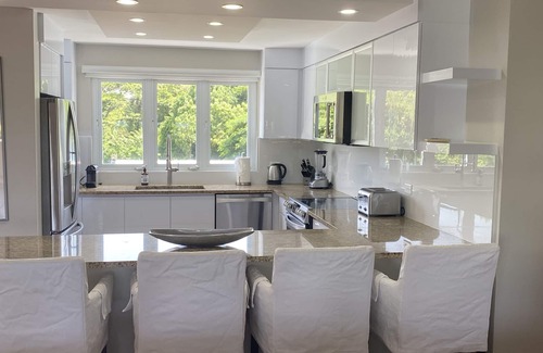 Cabezas Villa | BEACHFRONT > 5 STAR > 2 LEVEL PENTHOUSE VILLA > MAGNIFICENT PANORAMIC VIEWS