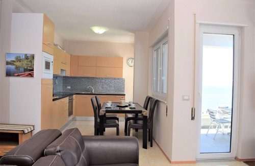 Durres Apartment | Beachfront Apartment in Durres 072