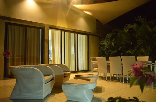 La Mivoie Condo | Beachfront apartment with stunning sea views.