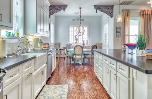 Bermuda Beach House | Beachfront Dream Panoramic Views 2 Kings Fireplace