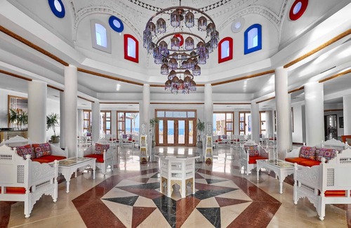 El Quseir Hotel | Beachfront Escape + Yoga, Tennis, Water Sports & Live Evening Shows l 3 Rooms