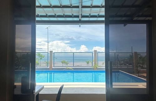 Botolan House | Beachfront Getaway ~ Private Pool & Ocean Views