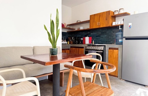 Sonsonate Cottage | Beachfront Guest House Surrounded by Nature