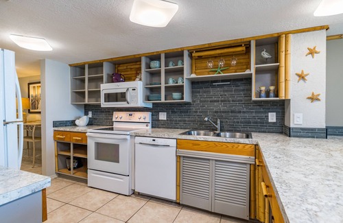 Clearwater Beach Condo | Beachfront/Gulf Sunsets Condo