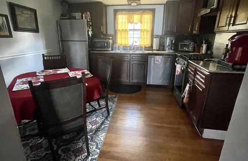 Dunkirk Condo | Beachfront Historic home 2br/1Ba apt. w/ Steam Shower, WiFi, Netflix, Disney+