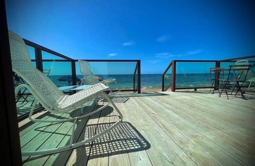 Stella Apartment | Beachfront King Suite