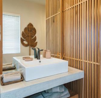 Poste Lafayette Apartment | Beachfront Luxury Apartment- Poste La Fayette