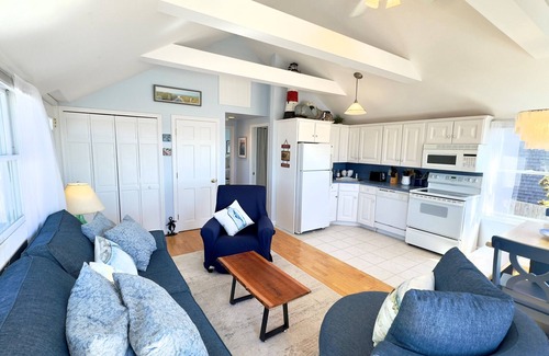 North Truro Cottage | Beachfront on our private beach! Siren Cottage - Pipers' Shore