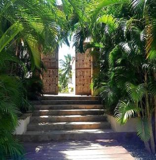 Malindi Marine National Park Apartment | Beachfront Palm Haven