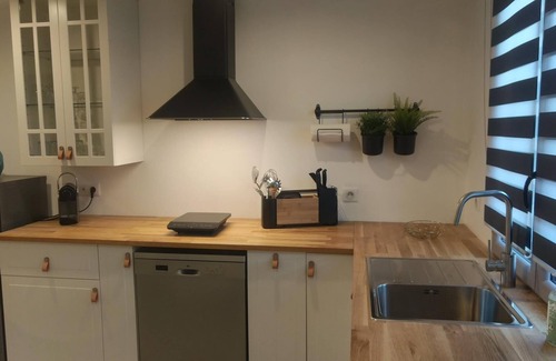 Port District Apartment | Beachfront studio with pool.