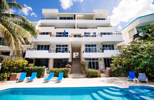 Zona Hotelera Norte Condo | Beachfront Studio for Two-All Amenities half the price NrTown Snorkel A1 NoCoast