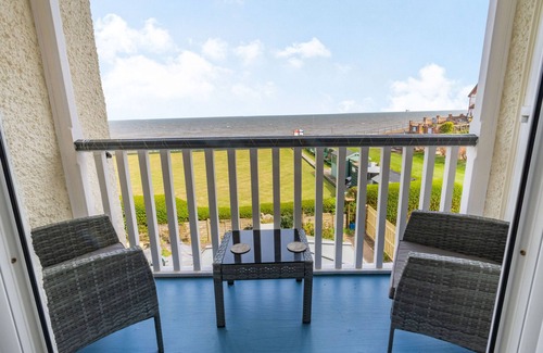 Hornsea Cottage | Beachside Apartment