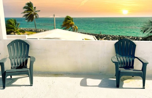 Mediania Baja House | Beachside house. Discover the Hidden Gem of Loíza!