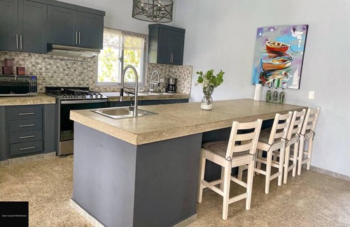 La Mulata House | Beachside Oasis in Prime Location w/Pool & Garden