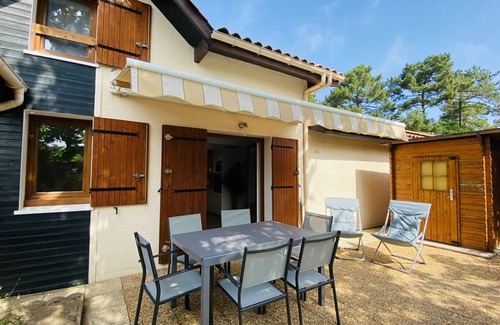 Capbreton Villa | Beachside Villa with Shared Pool & Terrace