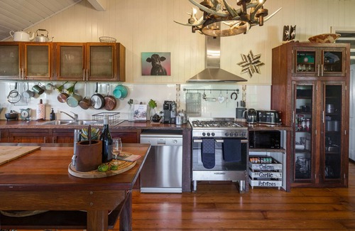 Montville House | Beam Creek Cottage in Montville