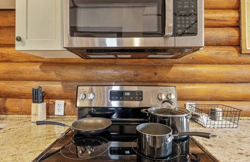 Coalville Cabin | Bear River Retreat | Pool | Hot Tub | Snowmobiling