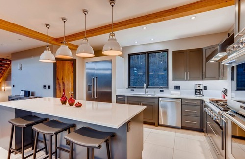 Forest Hills House | Bearadise Forest: New, Modern Luxury Home w/Beautiful Views & Pool Table