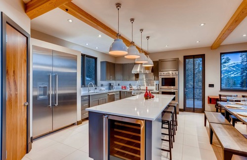 Forest Hills House | Bearadise Forest: New, Modern Luxury Home w/Beautiful Views & Pool Table