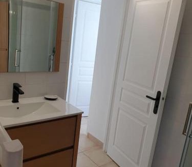 Cabries Apartment | Beau duplex lumineux sur jardin