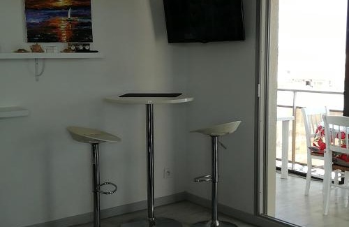 Le Port Apartment | Beau T2 Climatisé sur Marina avec parking privé