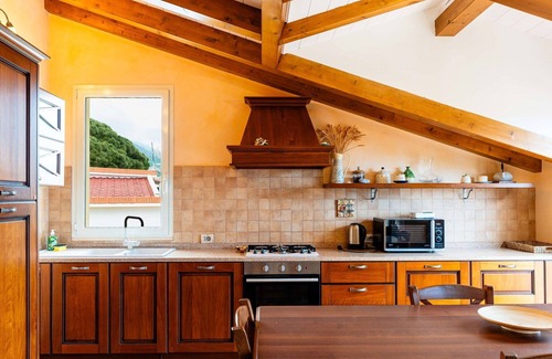 Borghetto Santo Spirito Villa | Beautiful apartment in villa for 5 people with WIFI, pool, A/C, balcony and pets allowed