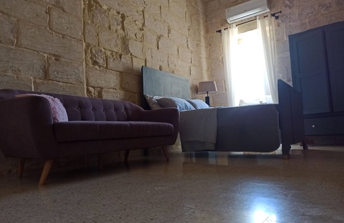 Qormi Apartment | Beautiful 1-Bed Apartment in Ħal Qormi