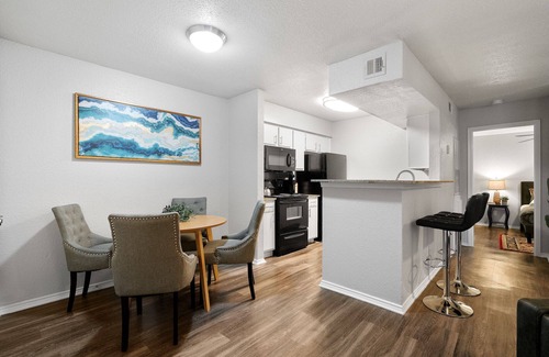 University Hills and Windsor Park Apartment | Beautiful 1BD/1BA in University Hills 3082