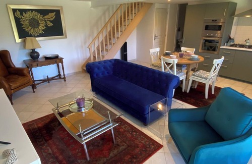 Montgibaud Cottage | Beautiful 2 bed 2 Bath Cottage set in Gorgeous Garden