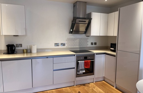 Lansbury Apartment | Beautiful 2 Bed in Bow E3 8 mins to Canary Wharf