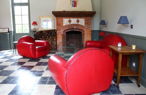 Salbris Bed & Breakfast | Beautiful 2-bedroom, 1-bathroom suite in a Sologne chateau