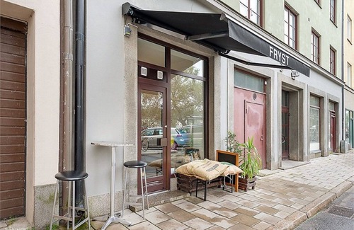 Kungsholmen Apartment | Beautiful 2 bedroom apartment with balcony facing the water