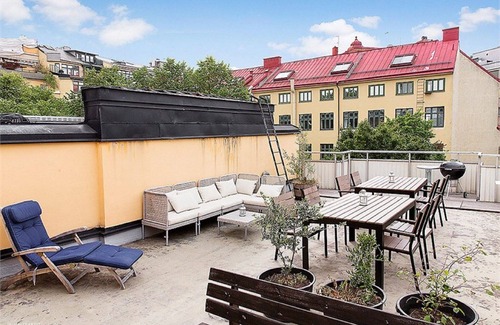 Kungsholmen Apartment | Beautiful 2 bedroom apartment with balcony facing the water