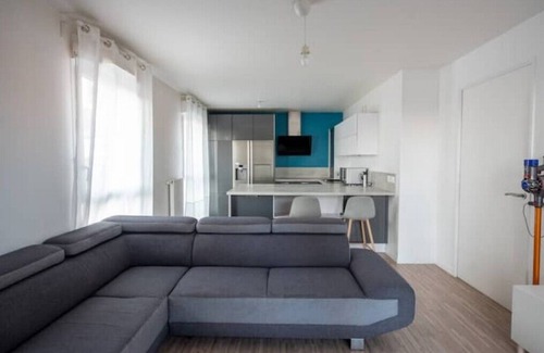 Center Apartment | Beautiful 2 bedroom apartment 40 min from Paris.nn